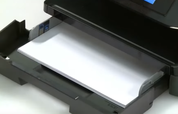 paper-loaded-into-the-tray